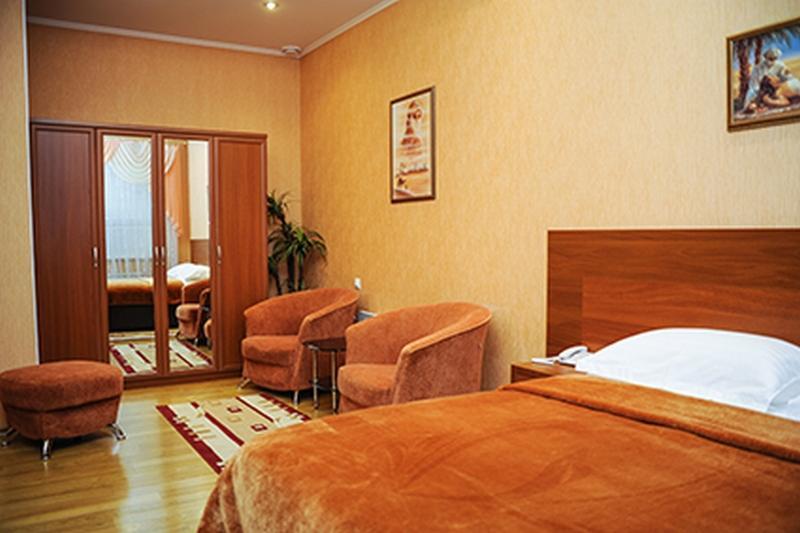 Hotel Bilyj Rojal à Zaporizhia Extérieur photo