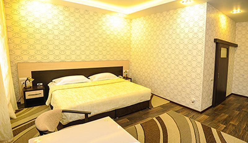 Hotel Bilyj Rojal à Zaporizhia Extérieur photo