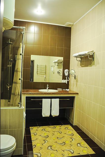 Hotel Bilyj Rojal à Zaporizhia Extérieur photo