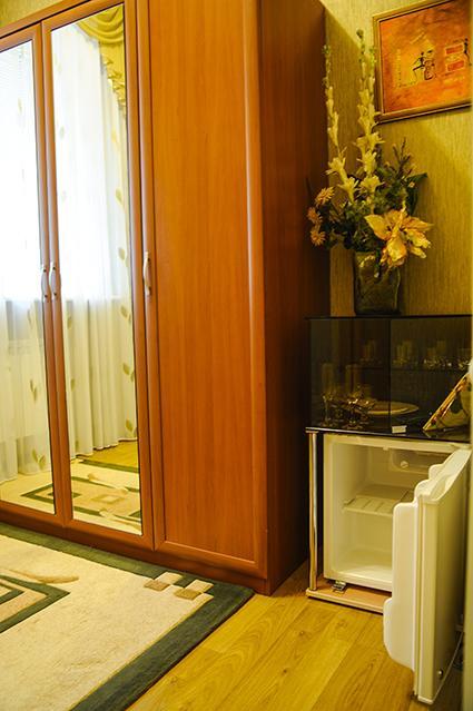 Hotel Bilyj Rojal à Zaporizhia Extérieur photo