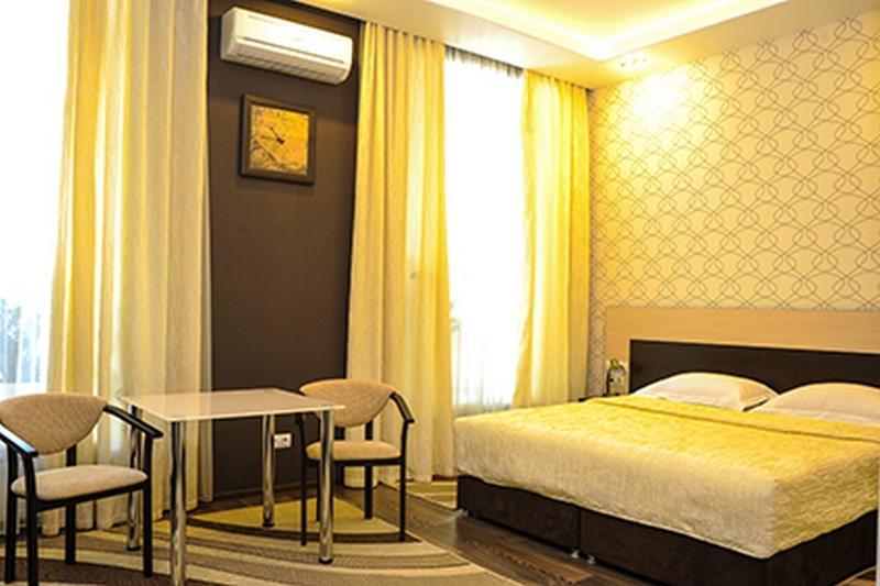 Hotel Bilyj Rojal à Zaporizhia Extérieur photo