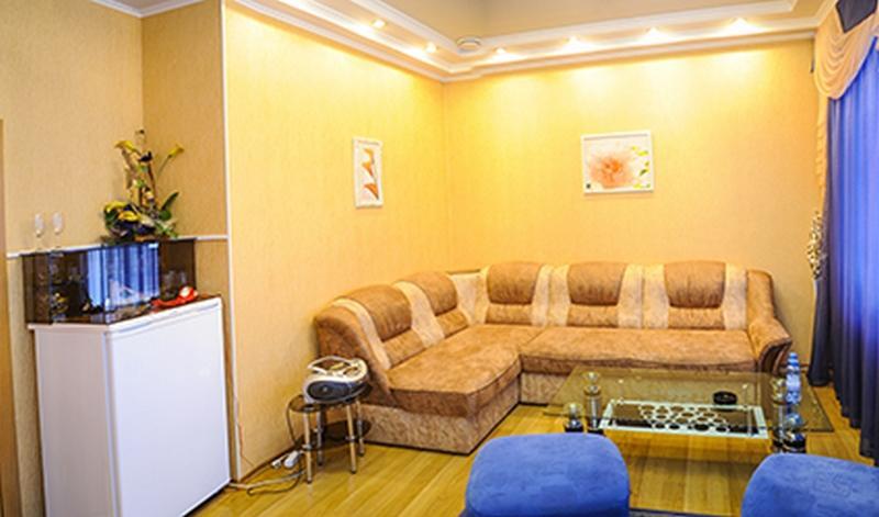 Hotel Bilyj Rojal à Zaporizhia Extérieur photo